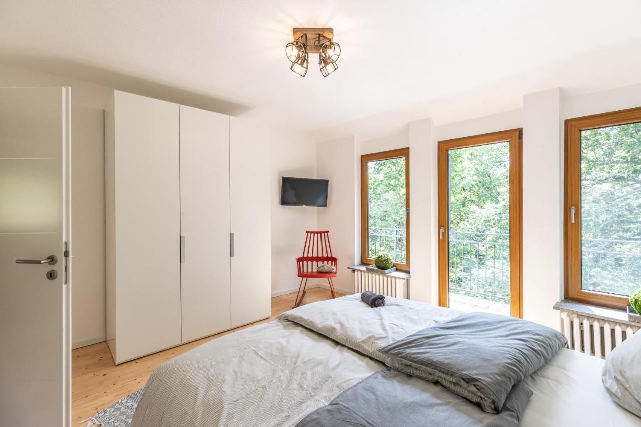 Landhaus Karbach Komplett Oder Einzelne Wohneinheiten Villa Inkl Sauna Bzw Waldhaeuschen Hirten Dış mekan fotoğraf