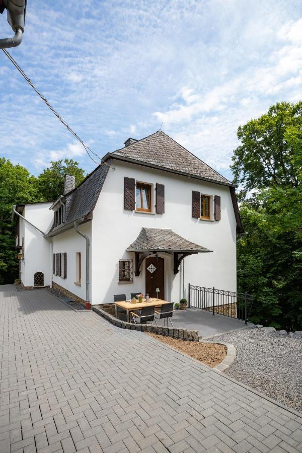 Landhaus Karbach Komplett Oder Einzelne Wohneinheiten Villa Inkl Sauna Bzw Waldhaeuschen Hirten Dış mekan fotoğraf