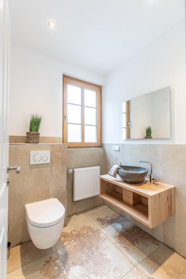 Landhaus Karbach Komplett Oder Einzelne Wohneinheiten Villa Inkl Sauna Bzw Waldhaeuschen Hirten Dış mekan fotoğraf