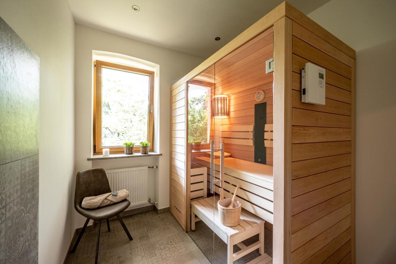 Landhaus Karbach Komplett Oder Einzelne Wohneinheiten Villa Inkl Sauna Bzw Waldhaeuschen Hirten Dış mekan fotoğraf
